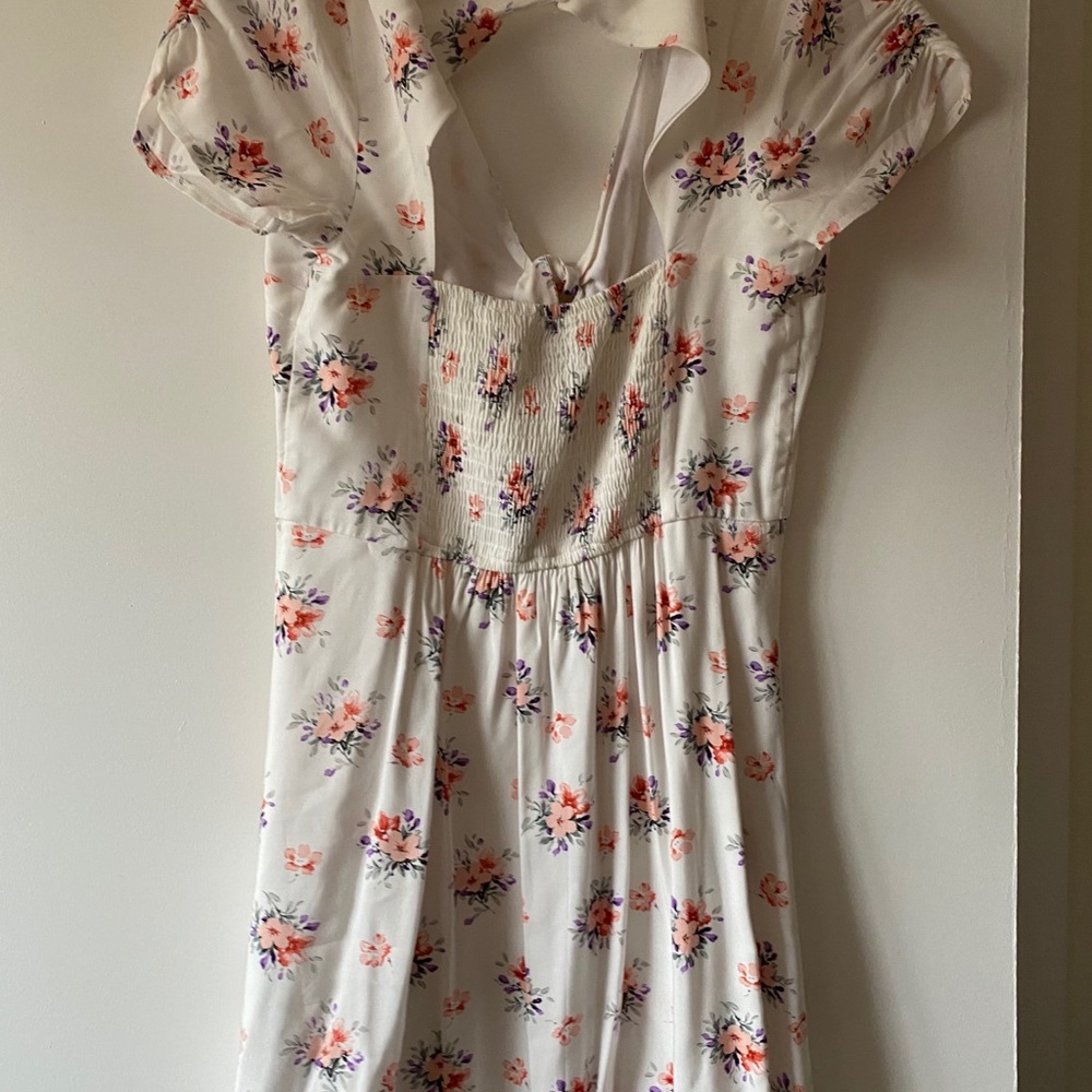 Flower Dress - Picture 3 of 5